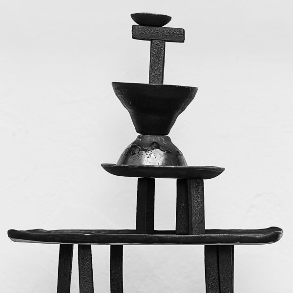 figura z naczyń i klocków pod sztućce 4