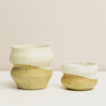 kubeczek ceramiczny Syrenka, ceramiczne kubeczki do espresso z piegowatej gliny, szkliwione na biało