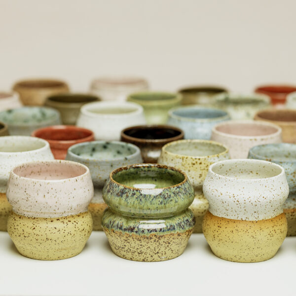 kubeczek Syrenka, ceramiczy kubeczek z piegowatej gliny, różne kolory