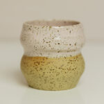 kubeczek Syrenka, ceramiczy kubeczek z piegowatej gliny, szkliwiony na różowo